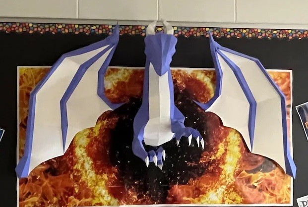 Паперкрафт дракон с крыльями бесплатная схема